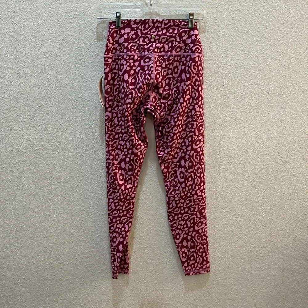 NWT Spiritual Gangster Intent Leggings size medium